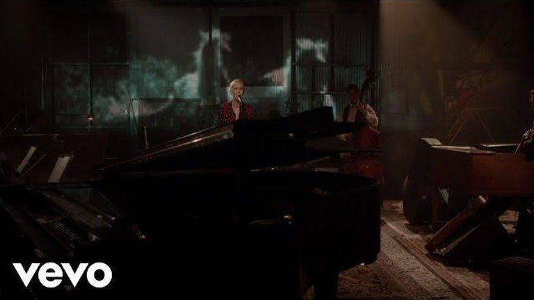Annie Lennox - I Put A Spell on You