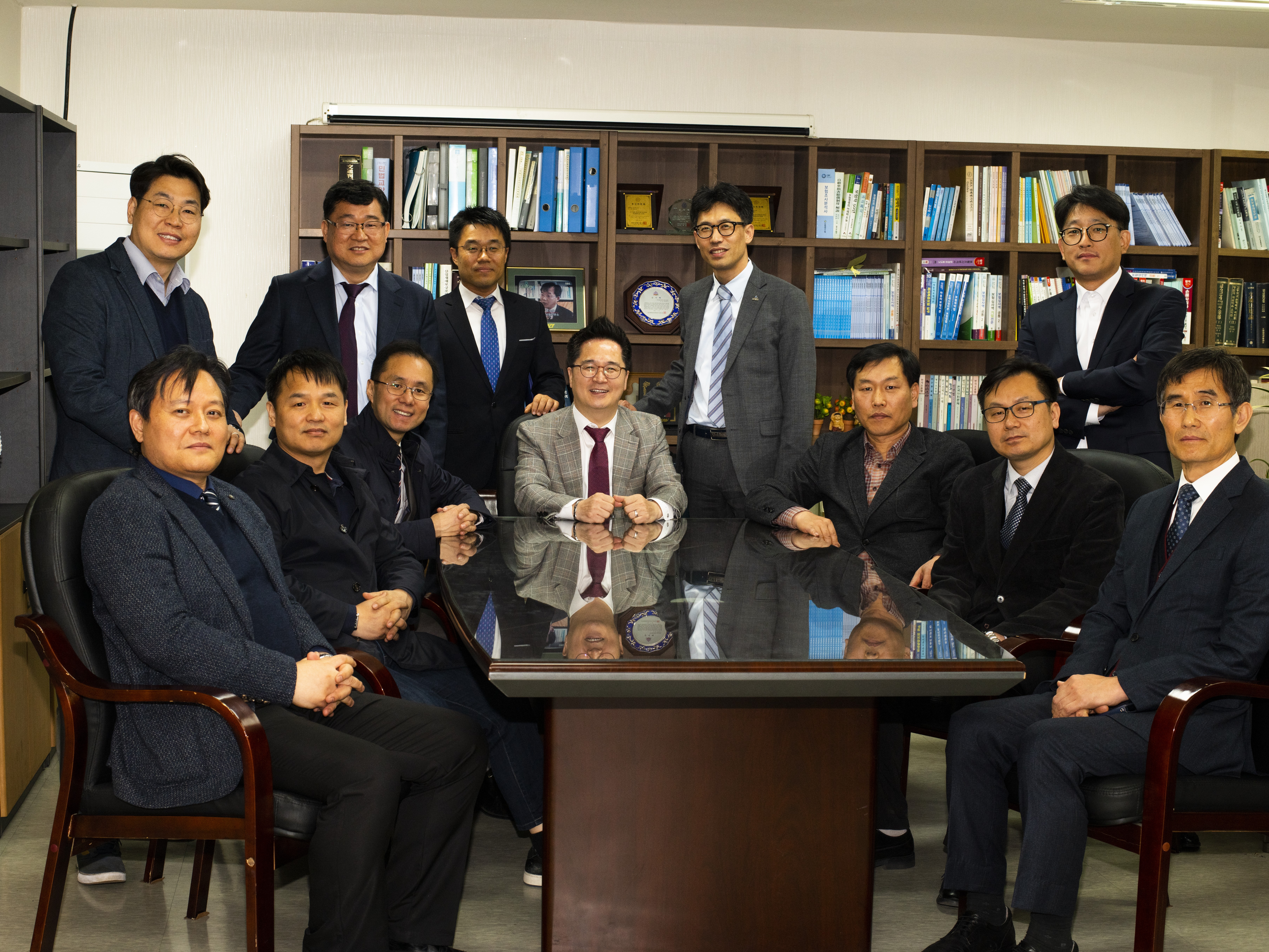 사장님! 무엇을 도와드릴까요? 한국경영자문원 | 밴드