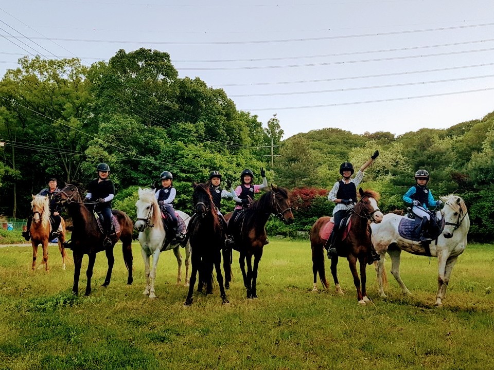 용인CC승마클럽 유소년팀 | 밴드