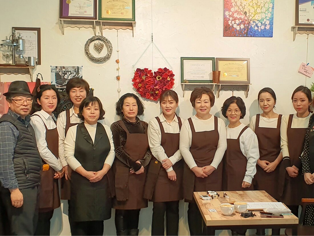 월드커피바리스타검정장 헤븐커피숍 | 밴드